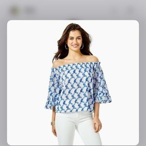 Alva Off-The-Shoulder Top size small in Baha blue paisley